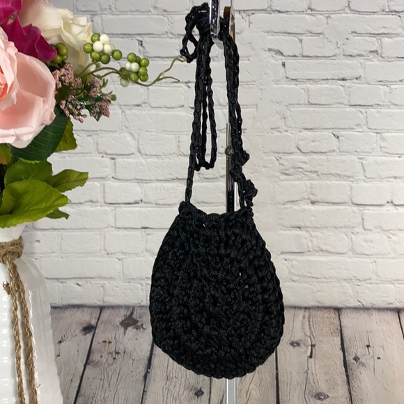 Beautifully Simple Black Crochet Shoulder/Crossbody Bag - Picture 4 of 17